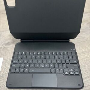 Keyboard Case Compatible With IPad 11 Model:DJC-MC11 New in Box